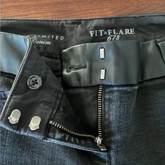The limited Denim fit and flare 678
size 4 - Picture 4 of 11